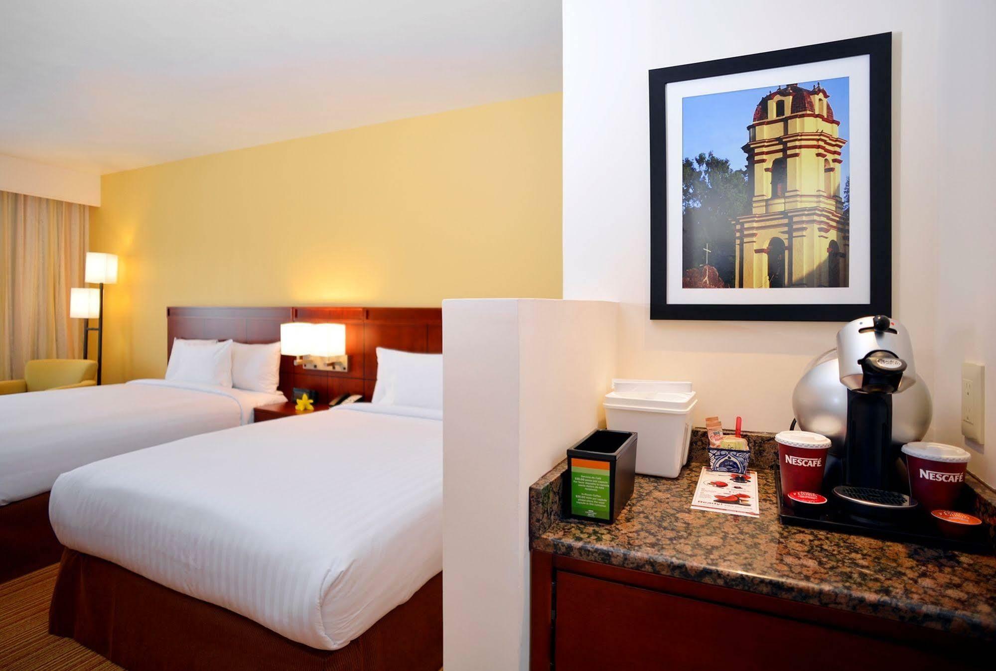Courtyard Toluca Tollocan Экстерьер фото